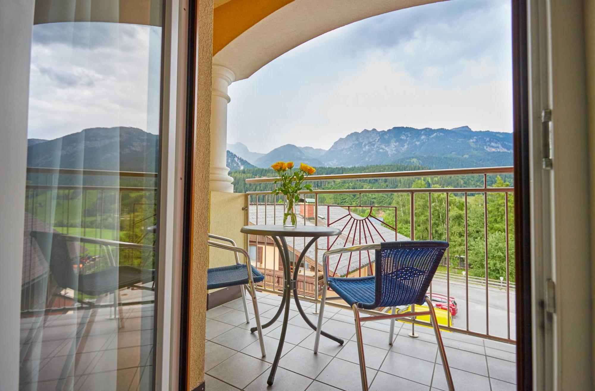Hotel Gasthof Stenitzer Хаус-им-Энншталь Экстерьер фото